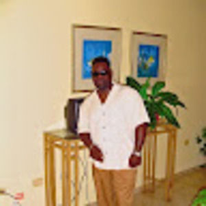 Meet your Posher, Derrick